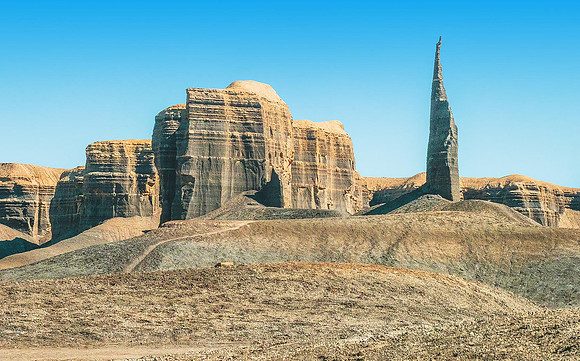 Lone Spire150275