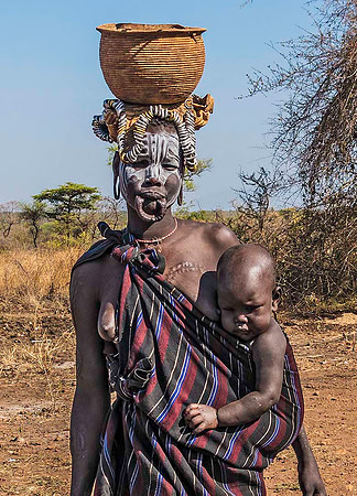 Mursi tribe 07478