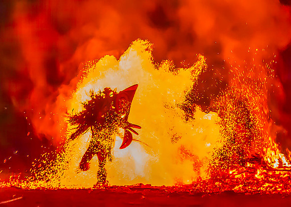Baining Fire Dance7120582